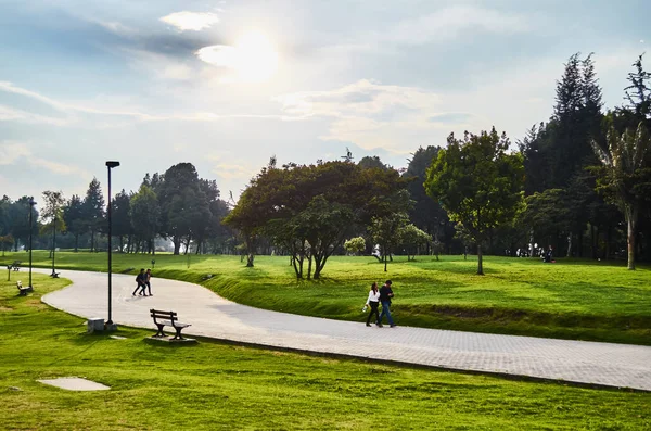 Vista del parque de Simon Bolivar — Foto de Stock