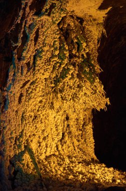 Nemocon madeni tuz oluşumları