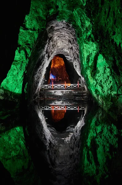 Nemocon su aynaya