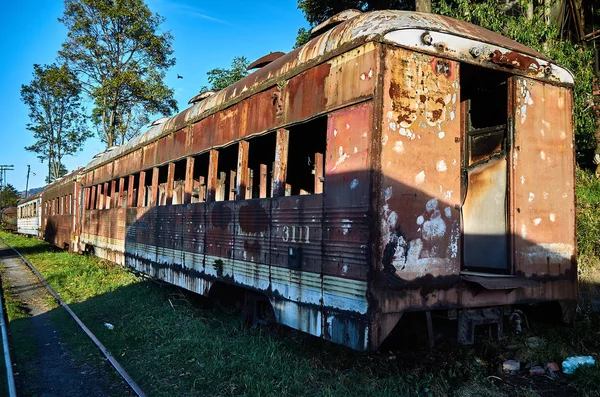在大草原站的废弃的火车 — 图库照片