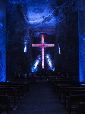 Tuz, Zipaquira katedralde çapraz