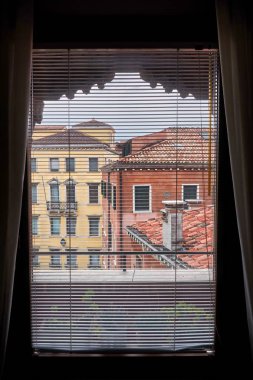 Venedik--dan a pencere