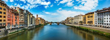 Saint Trinity Köprüsü Ponte Vecchio