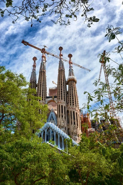 Sagrada Familia şaşırtıcı görünümü