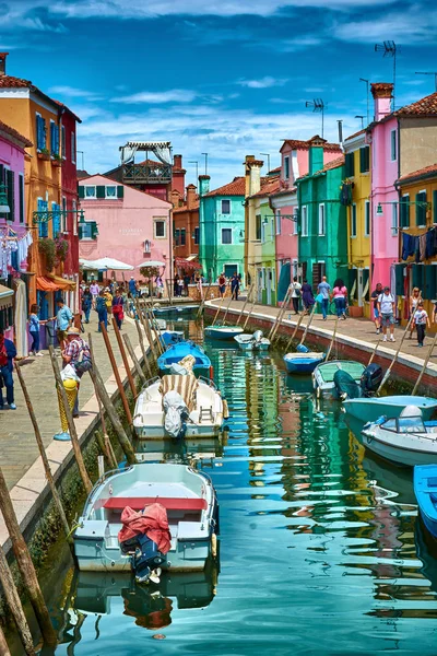 Küçük ve güzel şehir Burano