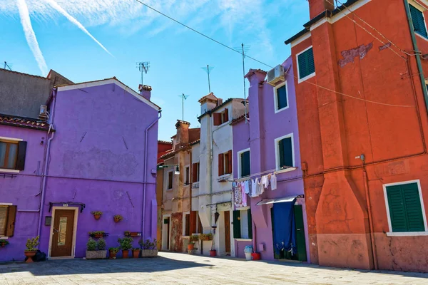 Beautiful buildings and streets of Burano — Stock Photo, Image