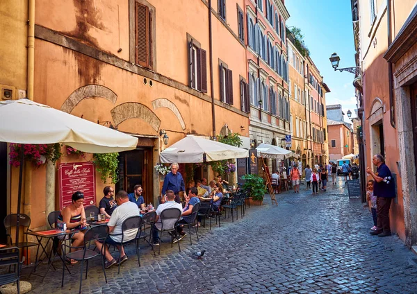Trastevere sokaklarında — Stok fotoğraf