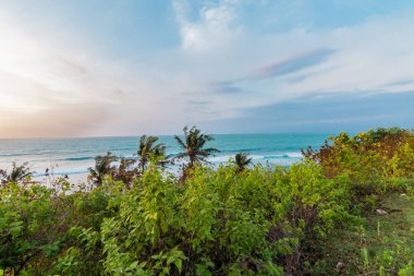 Günbatımı okyanus, doğa kompozisyon. Güzel tropikal görünüm. Bali Adası, Endonezya. Balangan beach.