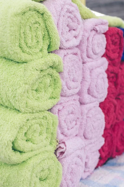 Mix color rolled towels in the shopping mall, tropical island Bali, Indonesia. — Stock Photo, Image