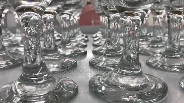 Glassware macro close up. Rims of empty glasses set for sparkling wine prepared to be poured. Wine glasses. — Stock Video