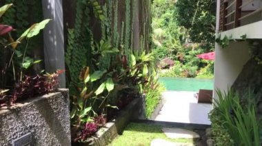 Bali, Endonezya - 14 Şubat 2018: Bali adasında tropikal tatil oteli, Endonezya.