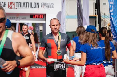 MOSCOW, RUSSIA - 25 Ağustos 2019: Ironstar Crocus Fitness Triatlon 2019 'un bitiş çizgisi.