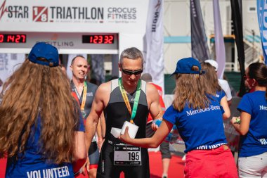 MOSCOW, RUSSIA - 25 Ağustos 2019: Ironstar Crocus Fitness Triatlon 2019 'un bitiş çizgisi.