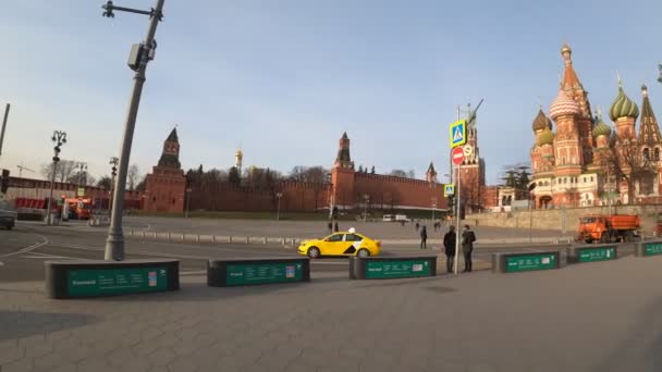 MOSCOW, RUSSIA - NOVEMBER 24, 2019: Saint Basil cathedral, hyperlapse. — ストック動画