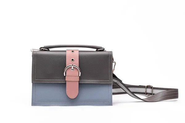 Bolso de mano de lujo de cuero azul y gris para mujer aislado sobre fondo blanco . — Foto de Stock