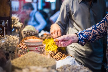 baharat Çarşısı Dubai turist