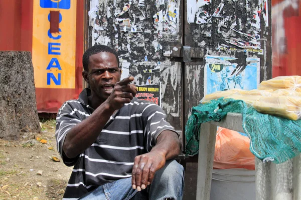 Frustré jeune homme afro-américain — Photo