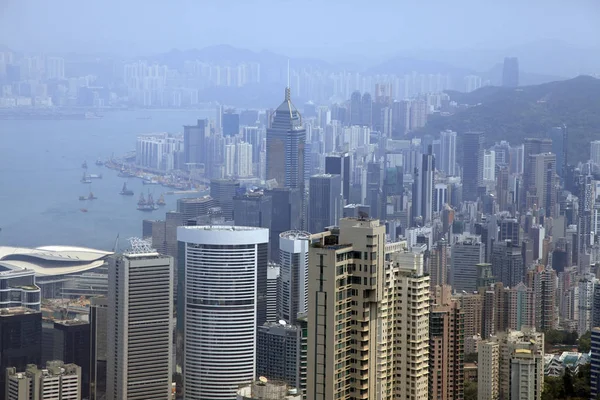 Hong Kong Skyline vanaf Victoria Peak in Hongkong — Stockfoto