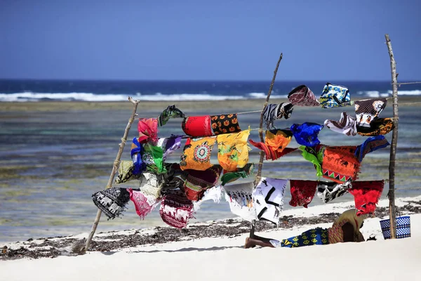 Brightly coloured beach towels — Stock Photo, Image