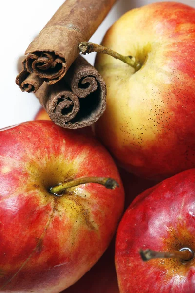 Red apples in drops close-up — Stock Photo, Image