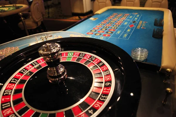 Rueda de ruleta en el casino — Foto de Stock