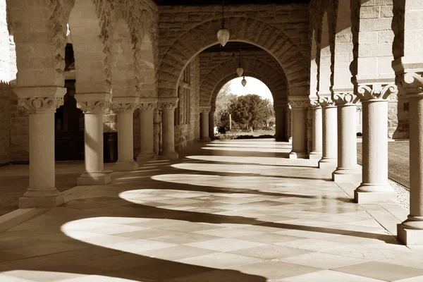 Universidad de Stanford California al final de la tarde — Foto de Stock