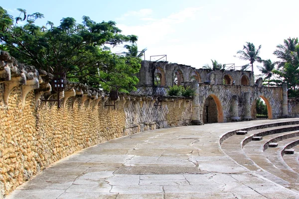 Amfiteatr w Altos de Chavon — Zdjęcie stockowe