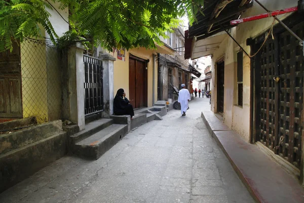 Lidé ve Stone Town. Zanzibar — Stock fotografie