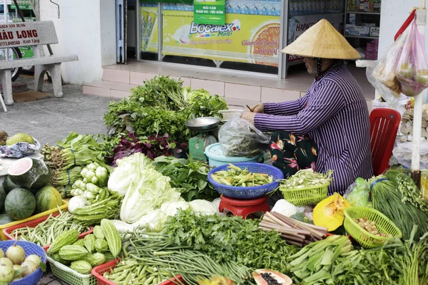 Куок Вьетнам Января 2020 Женщина Продает Овощи Улице Куок Вьетнам — стоковое фото