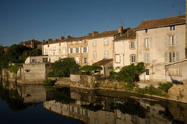 Paysage fluvial en france / Vienne Image En Vente