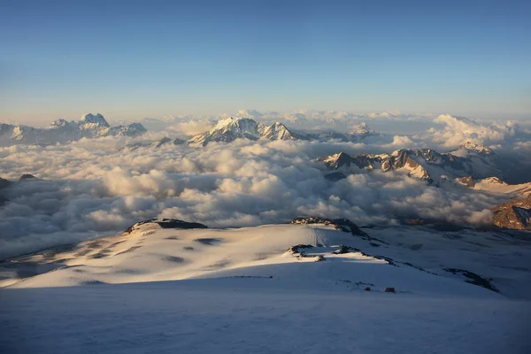 Panoramic view from Elbrus at dawn — Stock Photo, Image