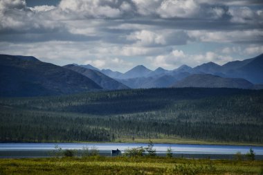 Orman, göl ve dağların