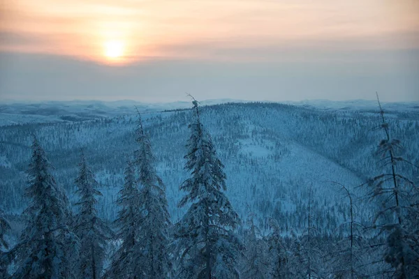 Vista do pôr do sol no Olchansky Pass — Fotografia de Stock