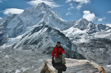 Adam içinde belgili tanımlık geçmiş Nepal Dağları