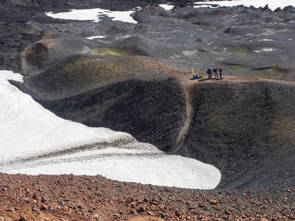 Cratera do vulcão Eyjafjallajokull, cheia de neve — Fotografia de Stock