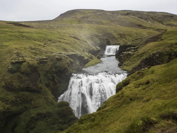 Ett vattenfall på floden Skoga — Stockfoto