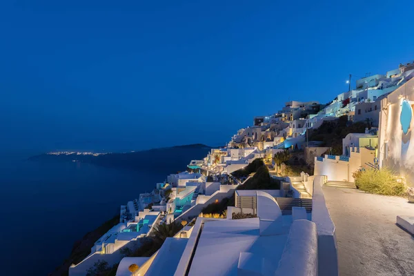 Santorini Imerovigli köyde geceleri