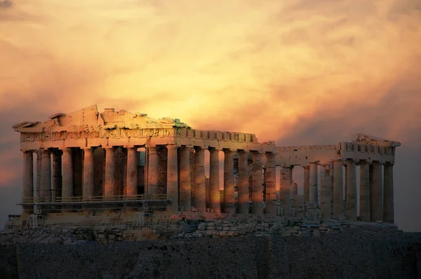 Solnedgång vid Akropolis i Aten — Stockfoto