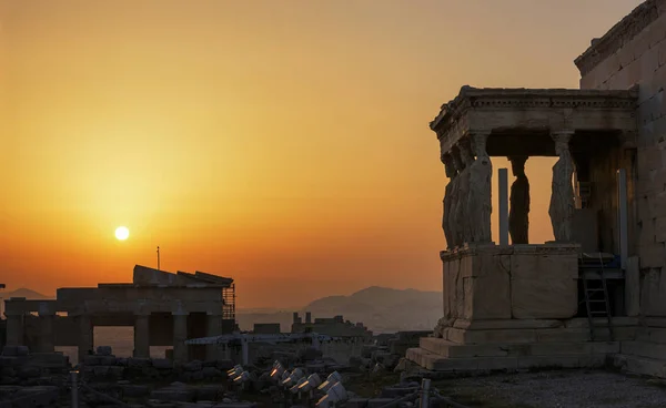 Karyatider på Akropolis i Aten — Stockfoto