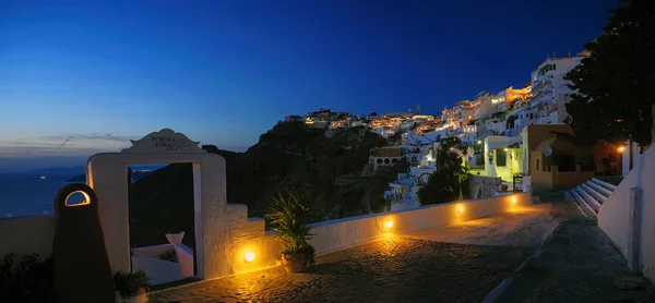 Thira - Santorini gece görünümü