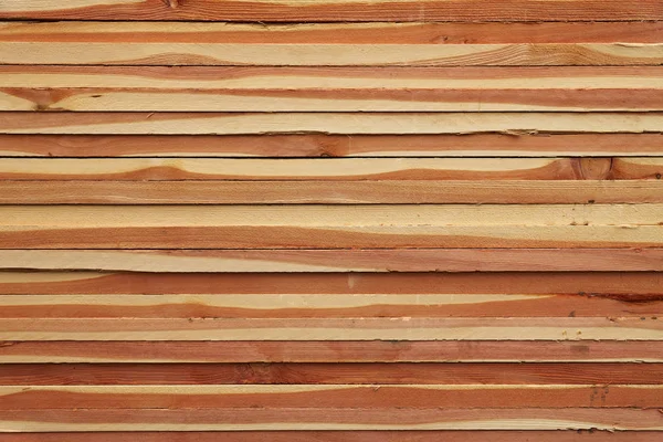 製材所の材木置き場で木の板を積層板のパターン — ストック写真