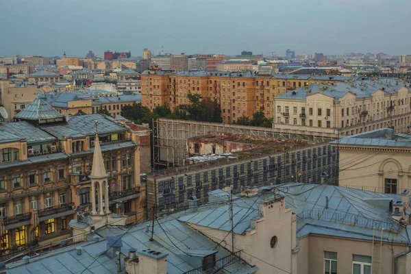 莫斯科屋顶晚上视图 — 图库照片
