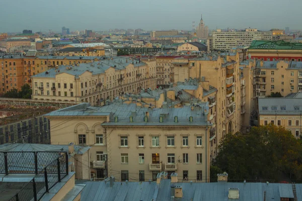 Moscovo telhados vista à noite — Fotografia de Stock