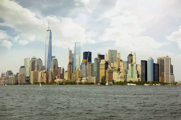 Büyük alışveriş merkezi