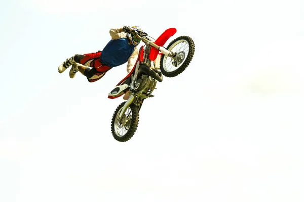 Isolated bike jump on white background — Stock Photo, Image