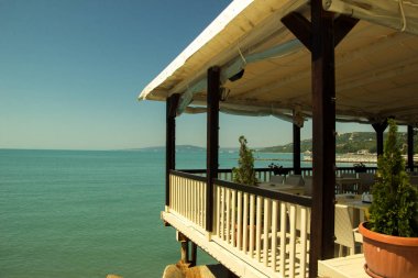 Deniz Manzaralı bir şehir gezinti