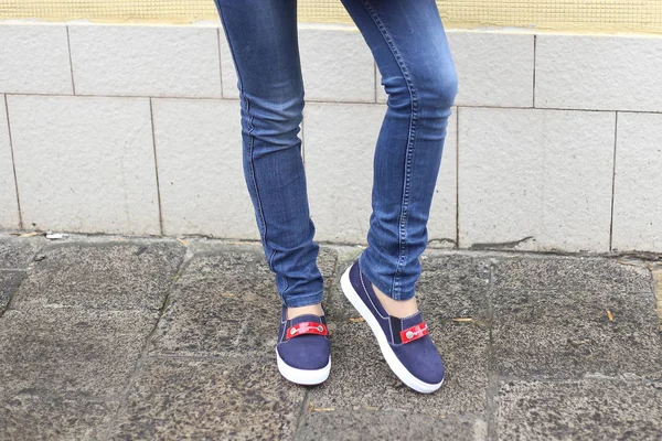 Woman  in casual shoes — 스톡 사진