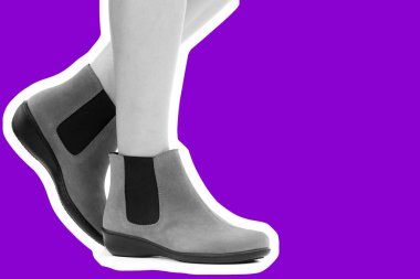 Bayan giysi ayakkabısı. Düşük deri ayakkabılar giyen uzun ince kadın bacağı. Fotokopi alanı olan moda modeli. Klasik ve günlük kıyafet konsepti. Ayrıntılı yakın çekim stüdyo çekimi. Dergi tarzı moda kolajı