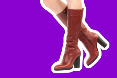 Bayan giysi ayakkabısı. Uzun ince kadın bacakları yüksek topuklu uzun çizme giyer. Fotokopi alanı olan moda modeli. Klasik ve günlük kıyafet konsepti. Ayrıntılı yakın çekim stüdyo çekimi. Dergi tarzı moda kolajı