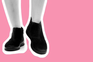 Bayan giysi ayakkabısı. Düşük deri ayakkabılar giyen uzun ince kadın bacağı. Fotokopi alanı olan moda modeli. Klasik ve günlük kıyafet konsepti. Ayrıntılı yakın çekim stüdyo çekimi. Dergi tarzı moda kolajı